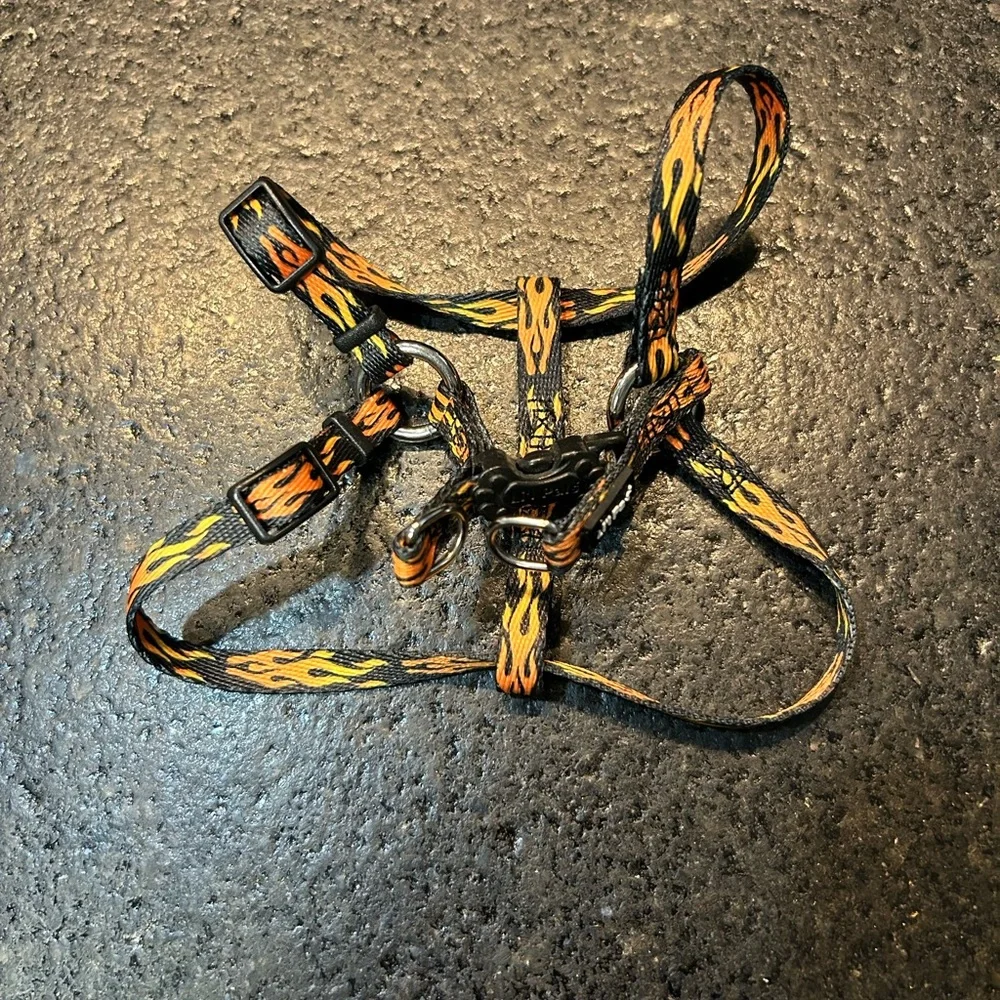 NWOT Li'I Pals Comfort Wrap Adjustable Dog or Small Pet Harness, Flames